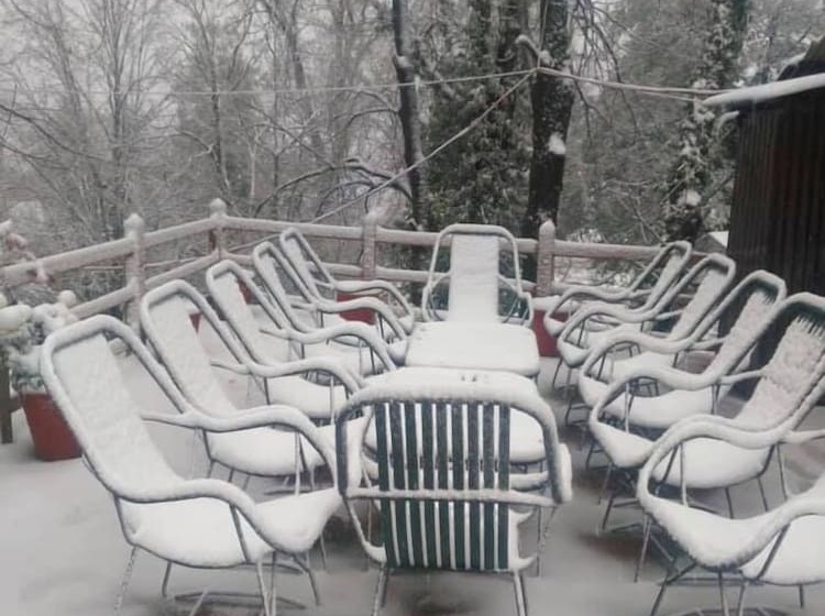 هتل The Legacy British Era Cottages