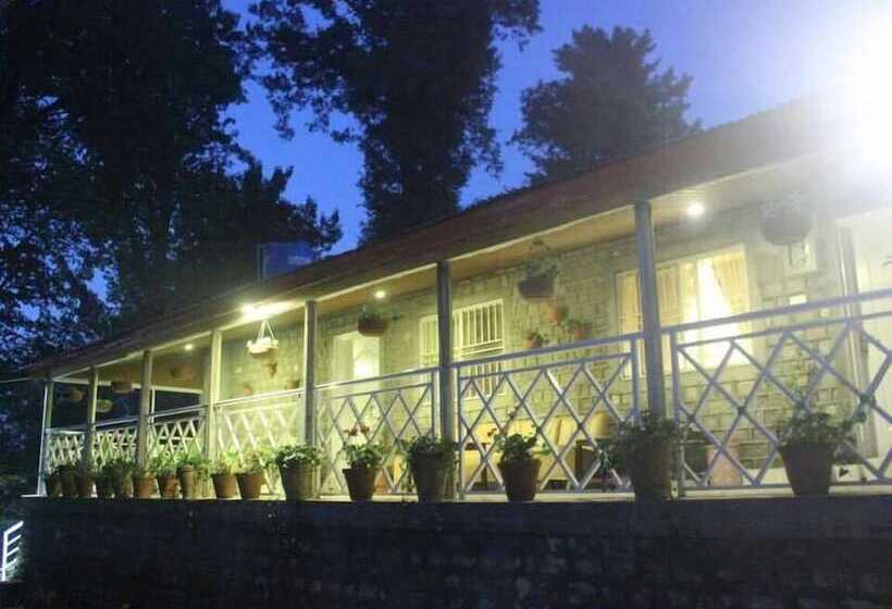 هتل The Legacy British Era Cottages