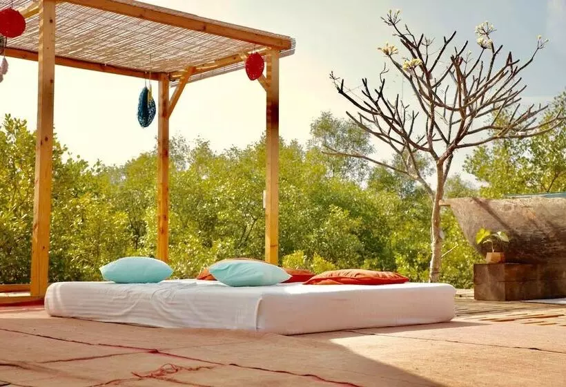 هتل Moon Nest