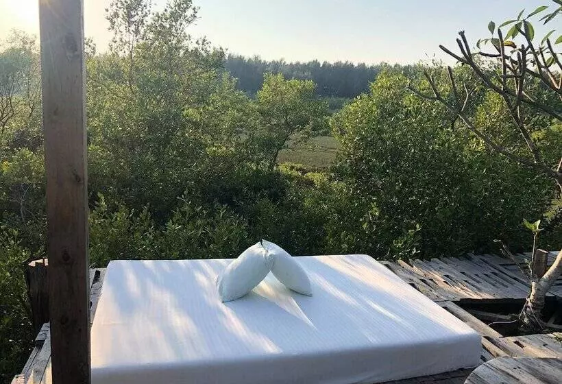 هتل Moon Nest