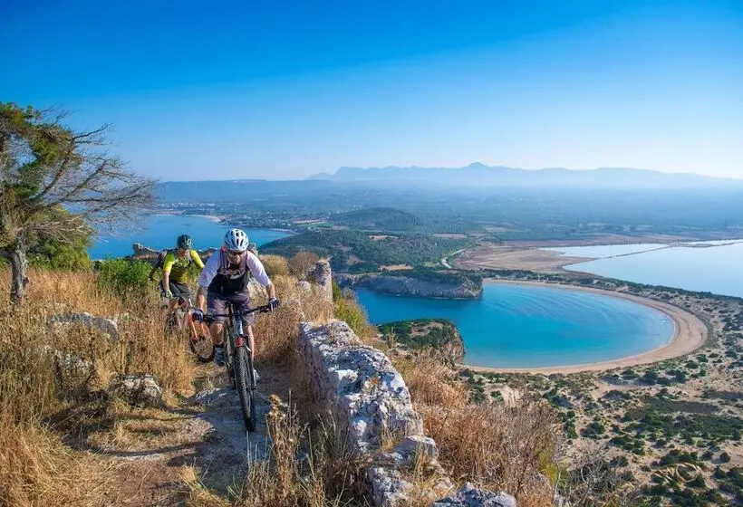 ホテル W Costa Navarino