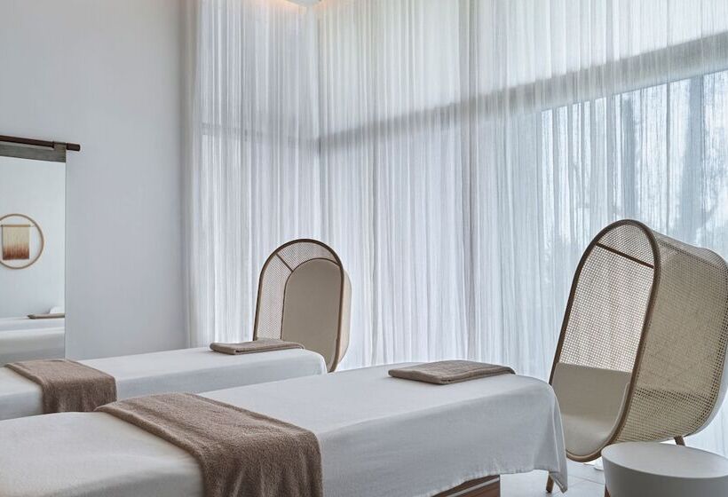 בית מלון כפרי W Costa Navarino