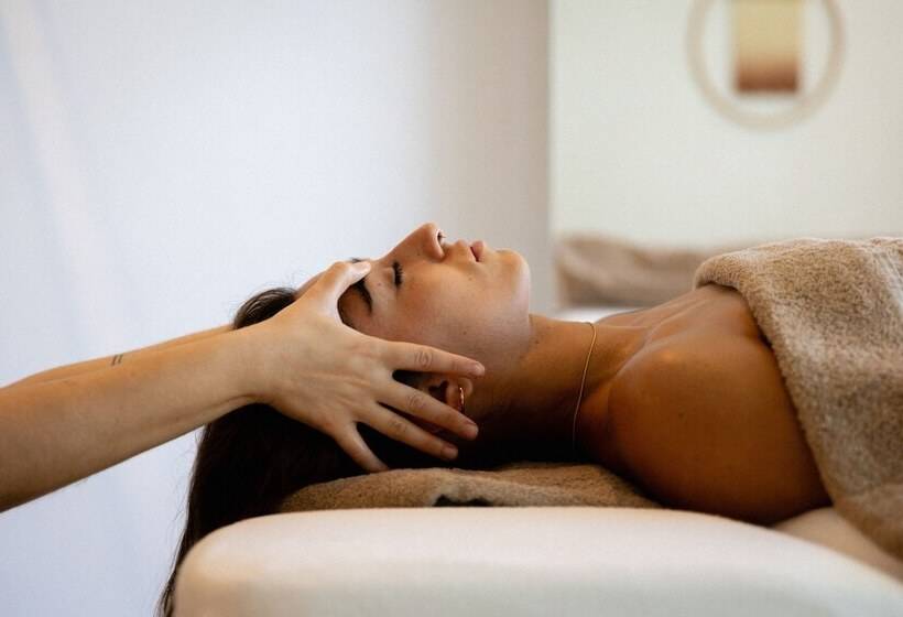 בית מלון כפרי W Costa Navarino