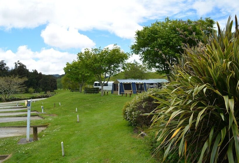 호텔 Waitomo Top 10 Holiday Park
