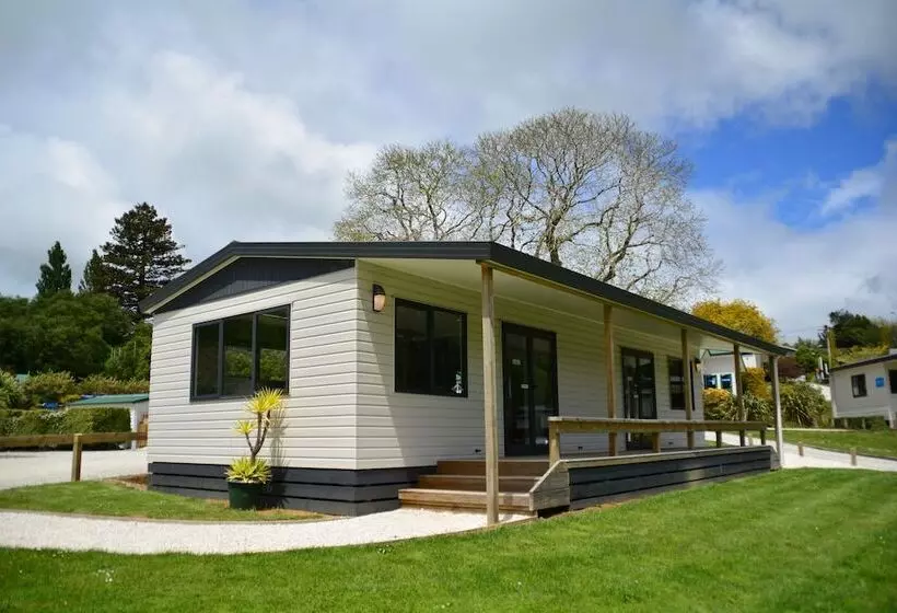 Hotelli Waitomo Top 10 Holiday Park