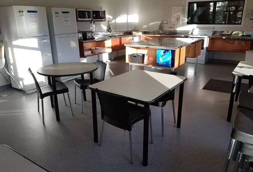 Hotelli Waitomo Top 10 Holiday Park