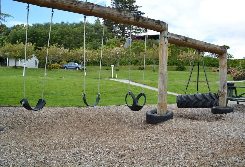 호텔 Waitomo Top 10 Holiday Park