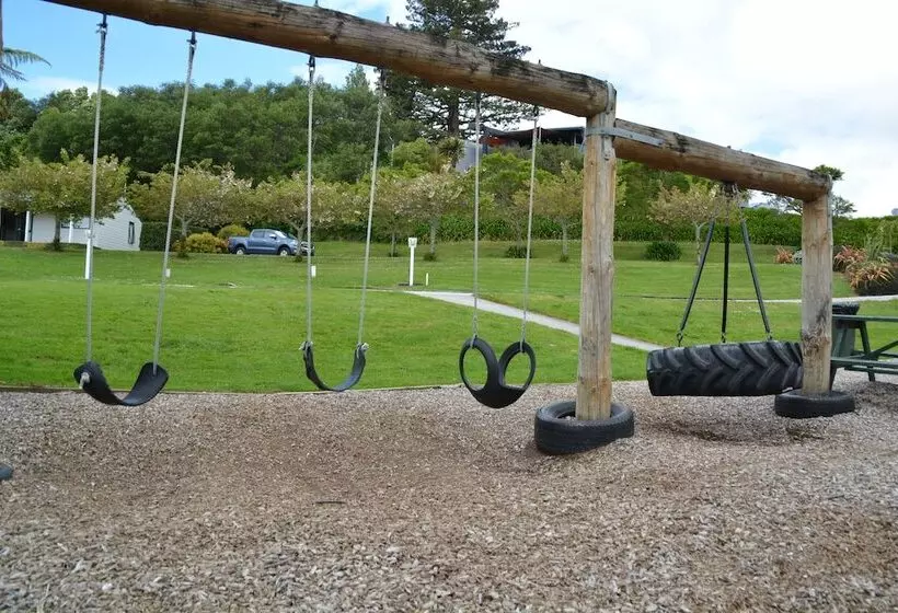 Hotelli Waitomo Top 10 Holiday Park