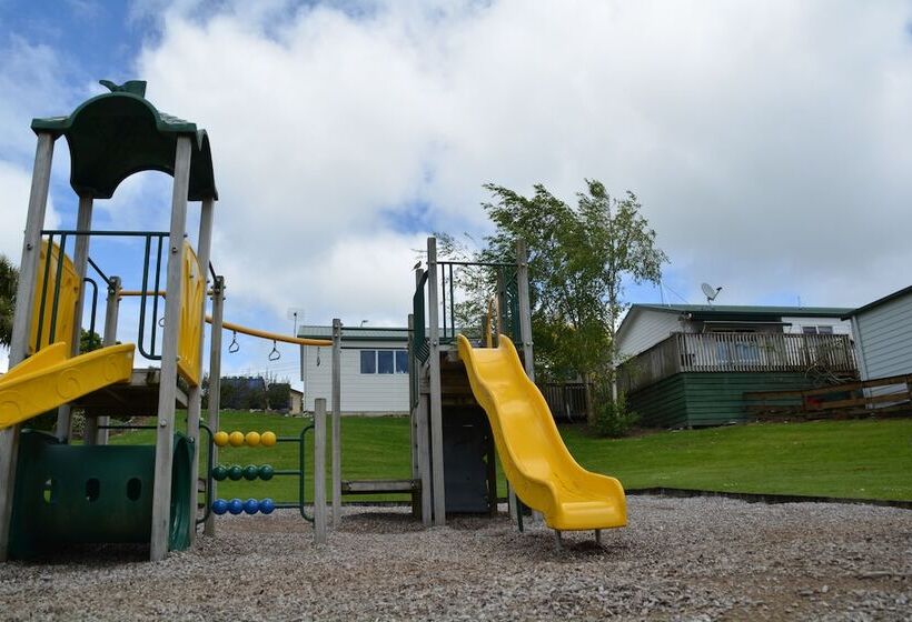 호텔 Waitomo Top 10 Holiday Park