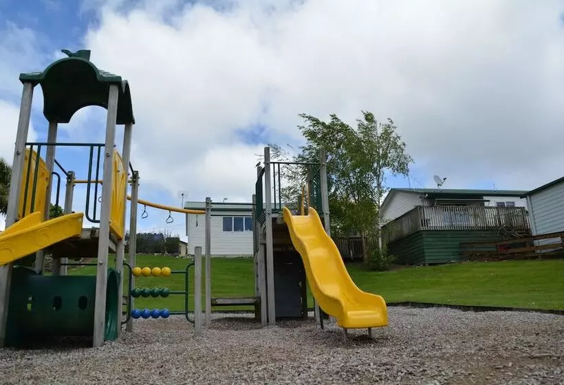 Hotelli Waitomo Top 10 Holiday Park