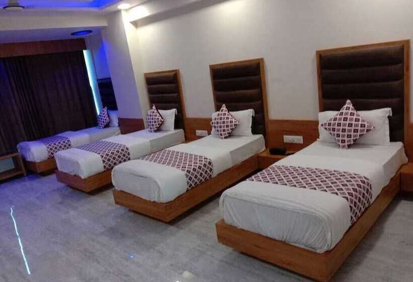 بنسيون Green Park Vadodara