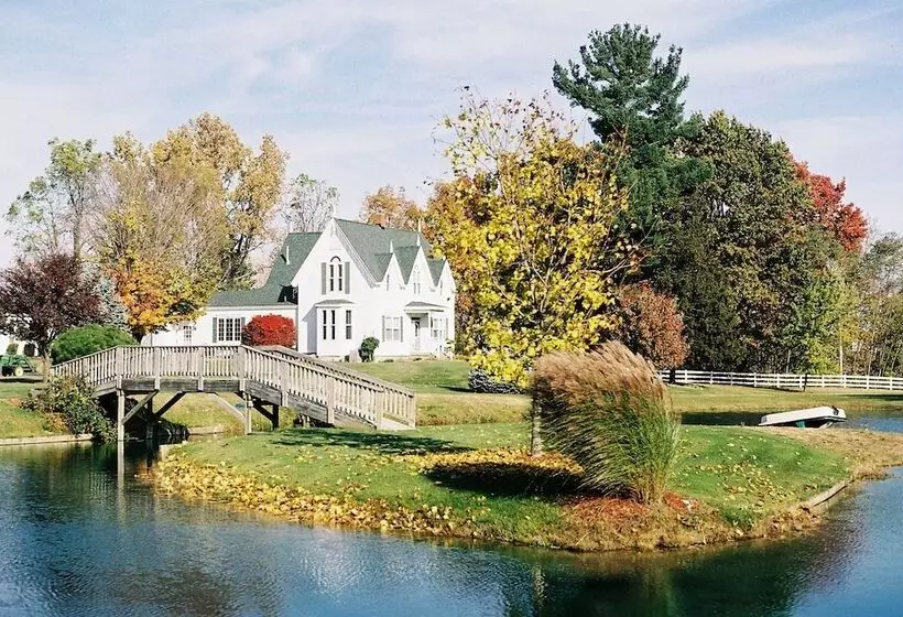 Hotelli Allegan Country Inn