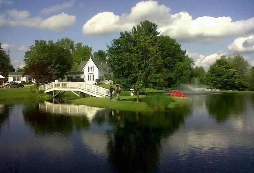 호텔 Allegan Country Inn