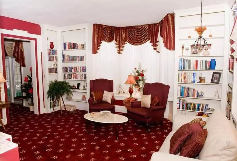 Hotelli Allegan Country Inn