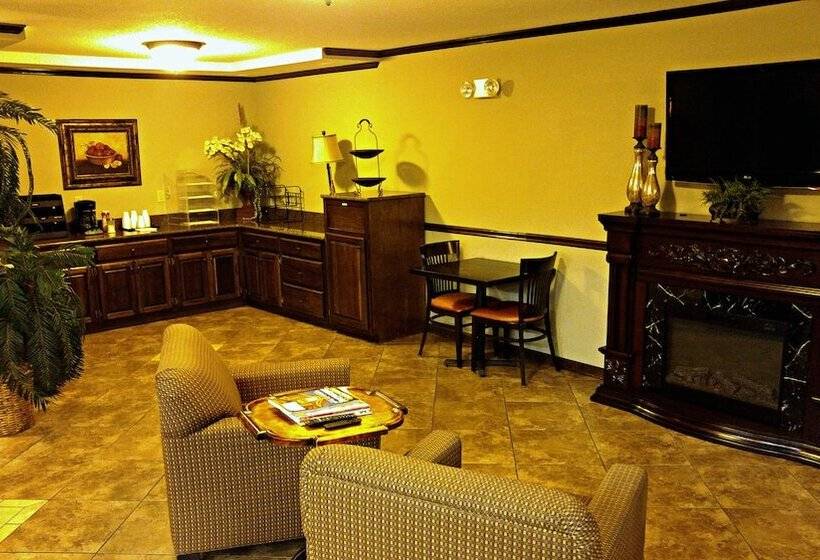 Отель Cochran Inn & Suites