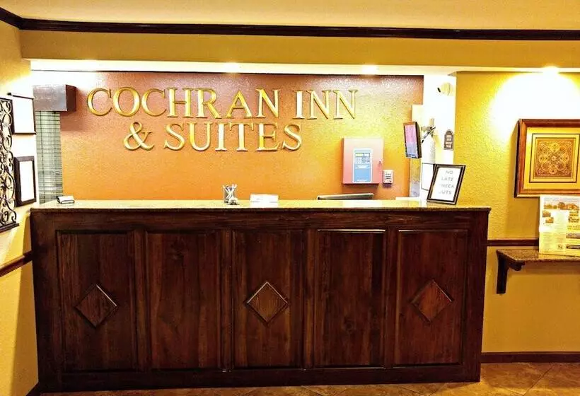 Hotelli Cochran Inn & Suites