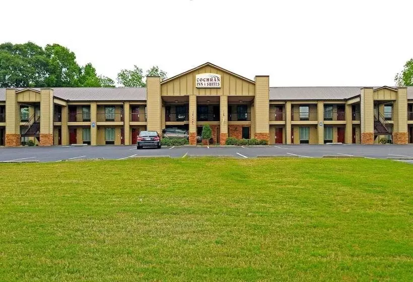 Hotelli Cochran Inn & Suites
