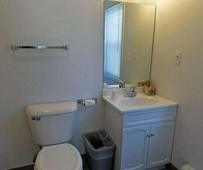 בית מלון כפרי Cold Creek Inn