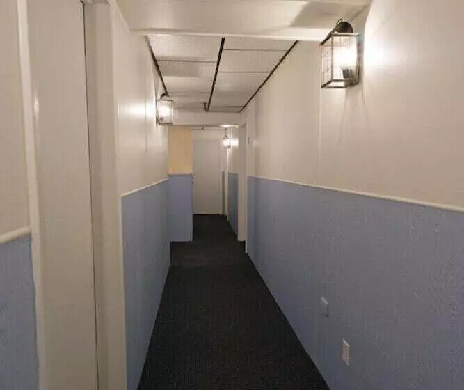 Hotelli Cold Creek Inn