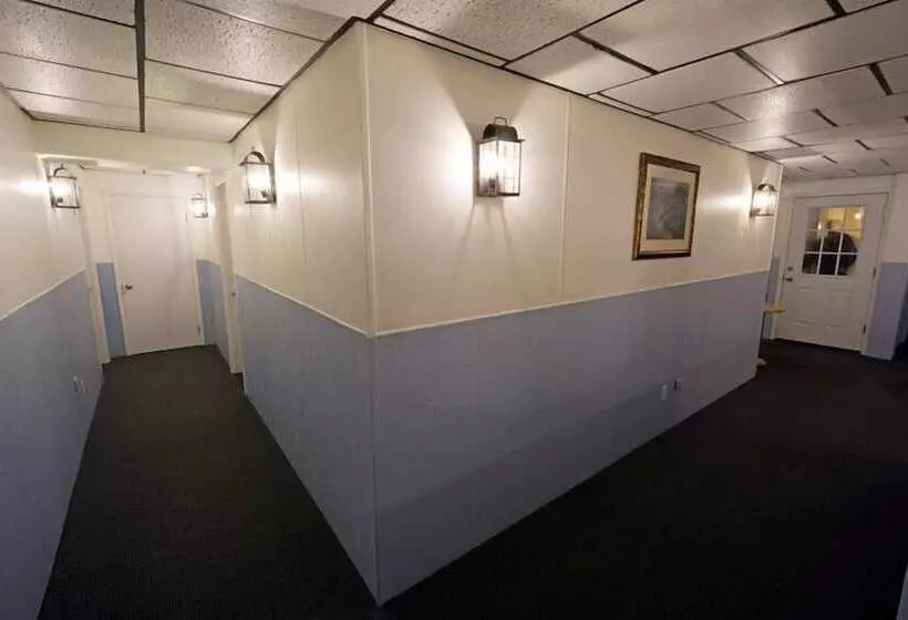 Hotelli Cold Creek Inn