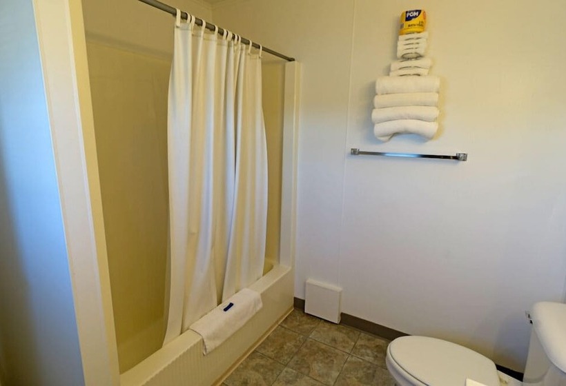 בית מלון כפרי Cold Creek Inn