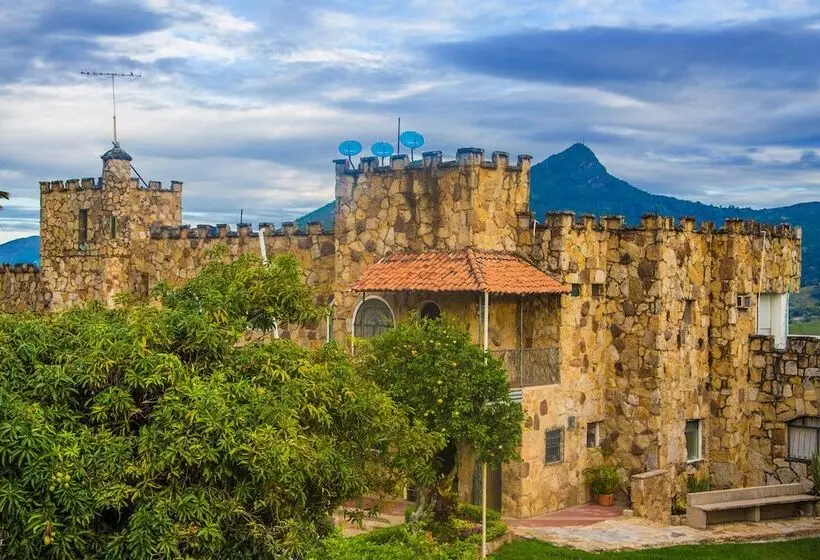 Hotelli El Castillo Chinauta