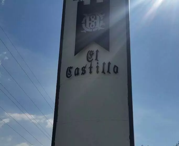 Hotelli El Castillo Chinauta