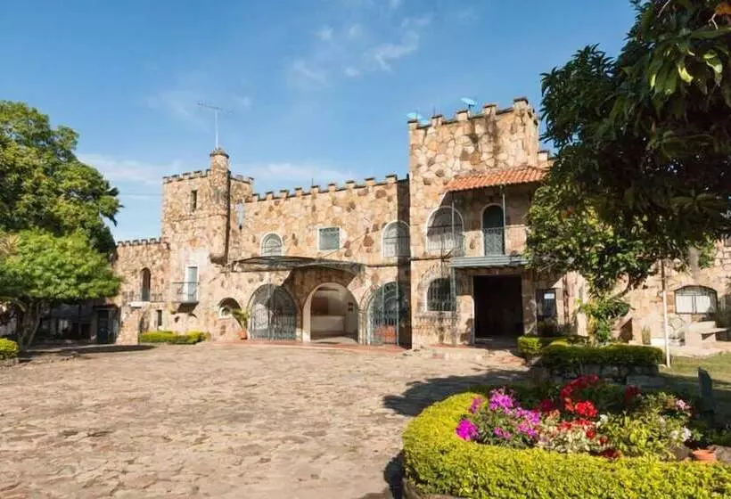 Hotelli El Castillo Chinauta