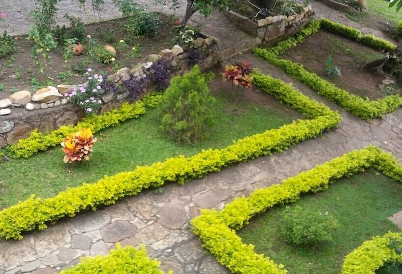 ホテル El Castillo Chinauta