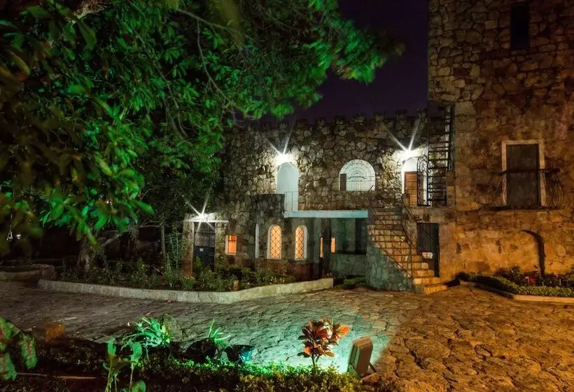 Hotelli El Castillo Chinauta