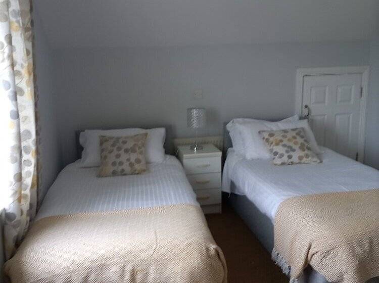 Отель Hillcrest B&b