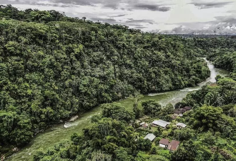 Hotelli Playa Selva Lodge