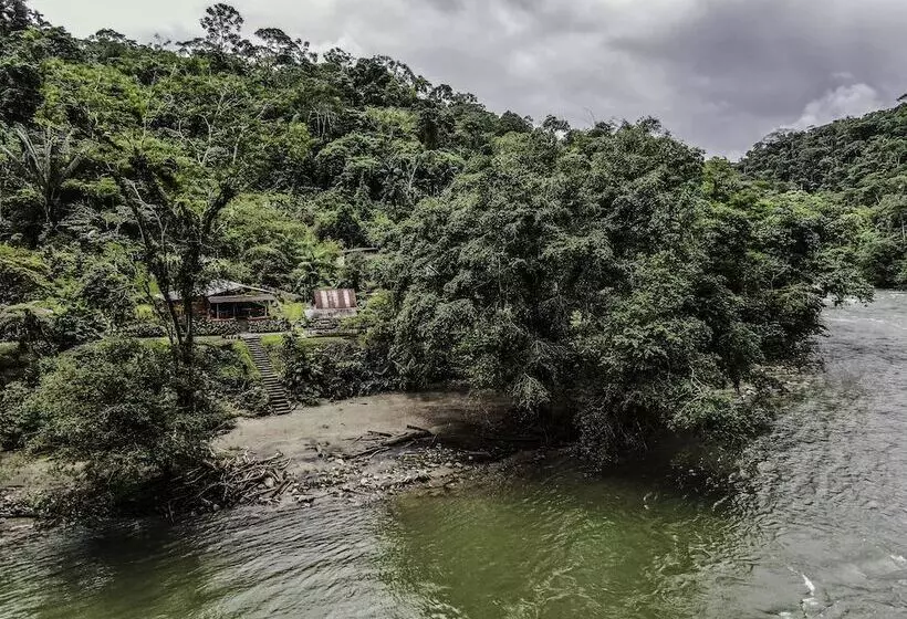 Hotelli Playa Selva Lodge