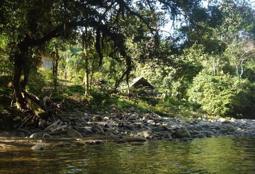 Hotelli Playa Selva Lodge