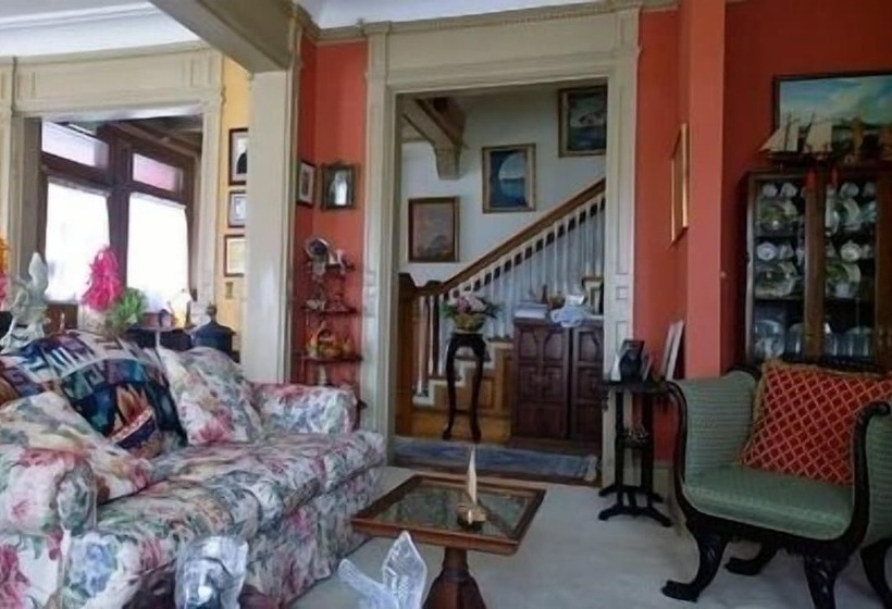 هتل Wilson House Bed & Breakfast