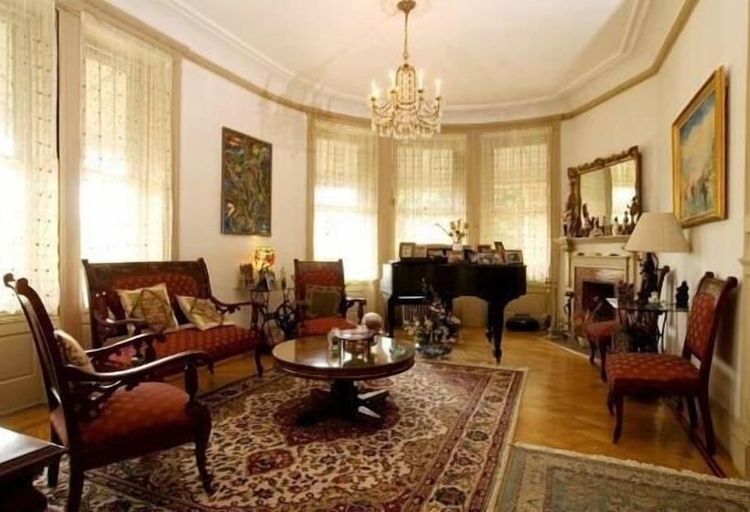 هتل Wilson House Bed & Breakfast