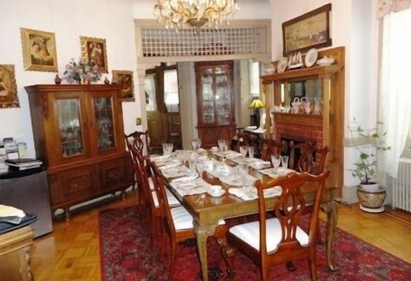 هتل Wilson House Bed & Breakfast