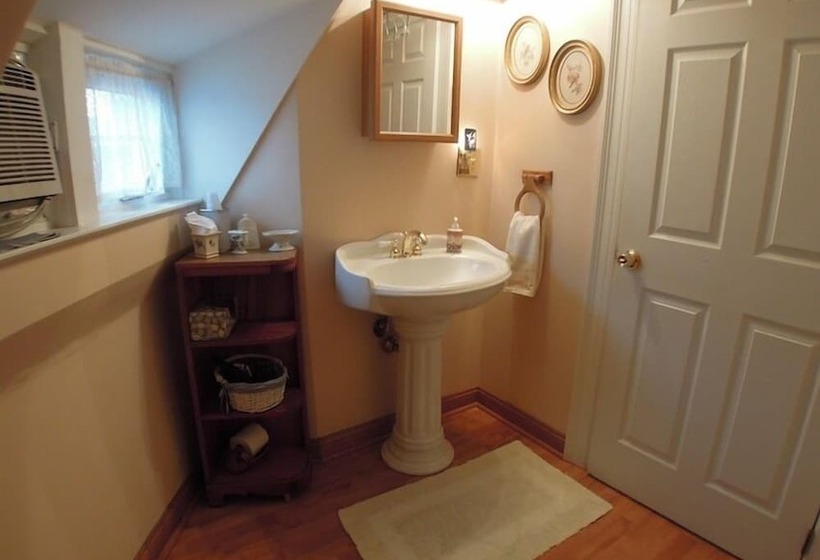 هتل Wilson House Bed & Breakfast