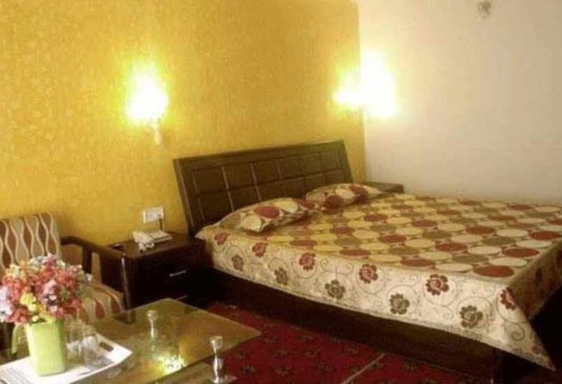 בית מלון כפרי Goroomgo Bombay Palace Mall Road Dalhousie