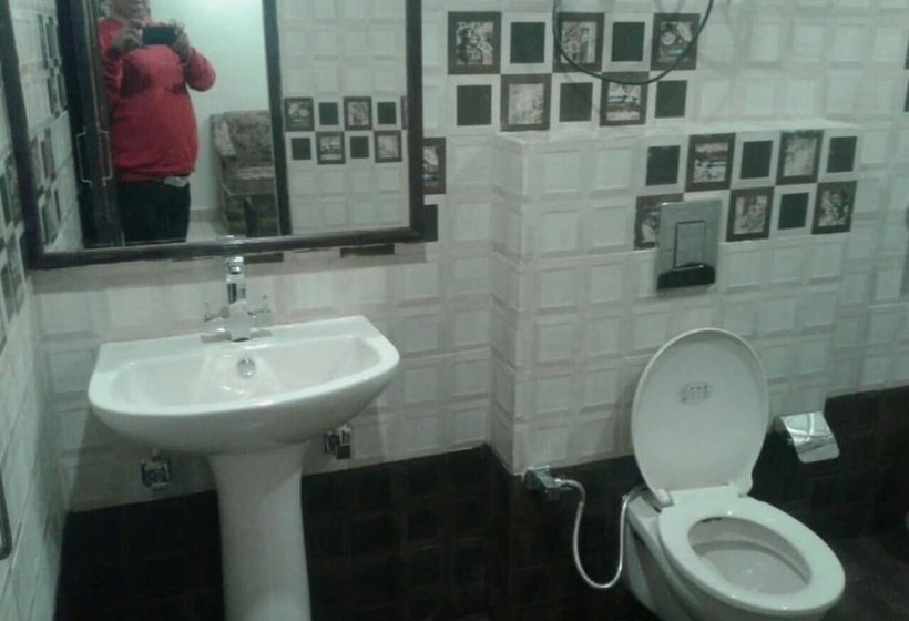 בית מלון כפרי Goroomgo Bombay Palace Mall Road Dalhousie