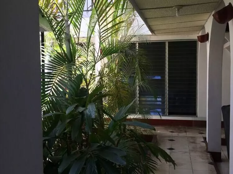 هتل El Callejon Guest House