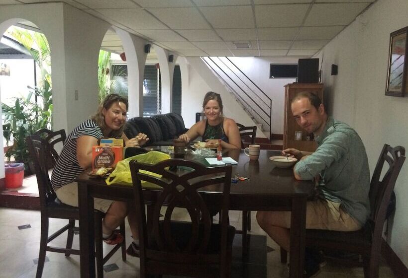 فندق El Callejon Guest House