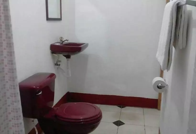 هتل El Callejon Guest House