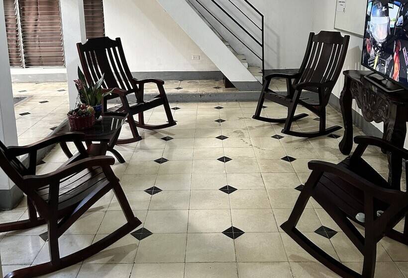 فندق El Callejon Guest House