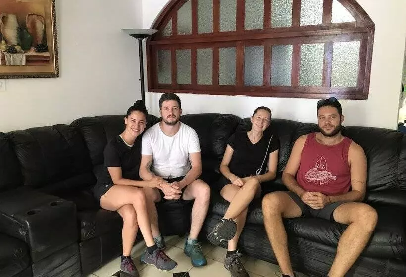 هتل El Callejon Guest House