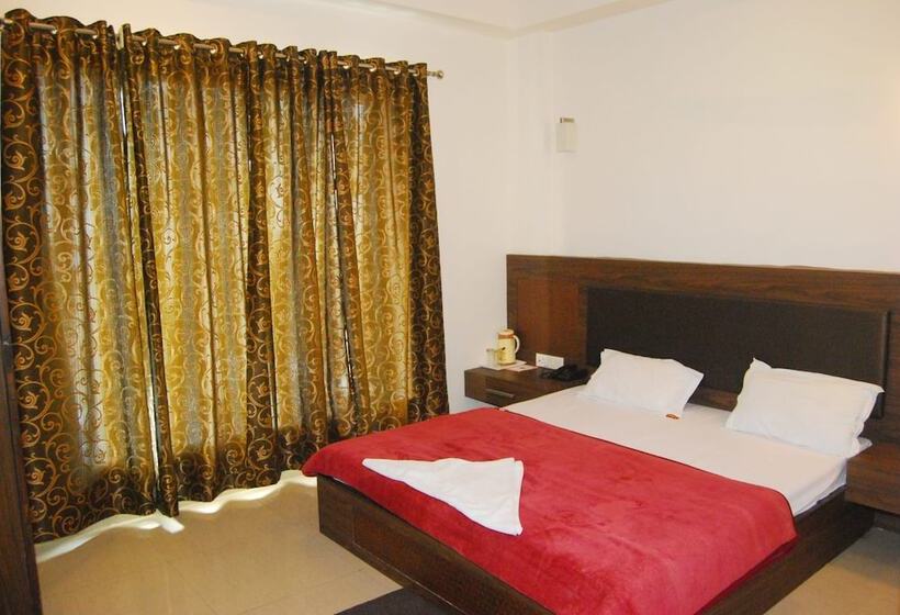 ホテル Goroomgo Heera Celebration Mathura