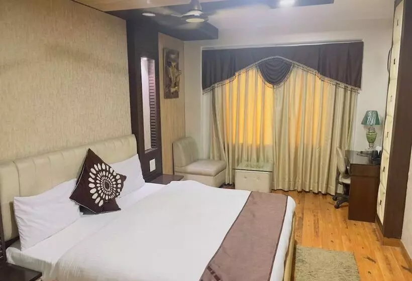 Hotelli Grand Sai   Moradabad, Uttar Pradesh
