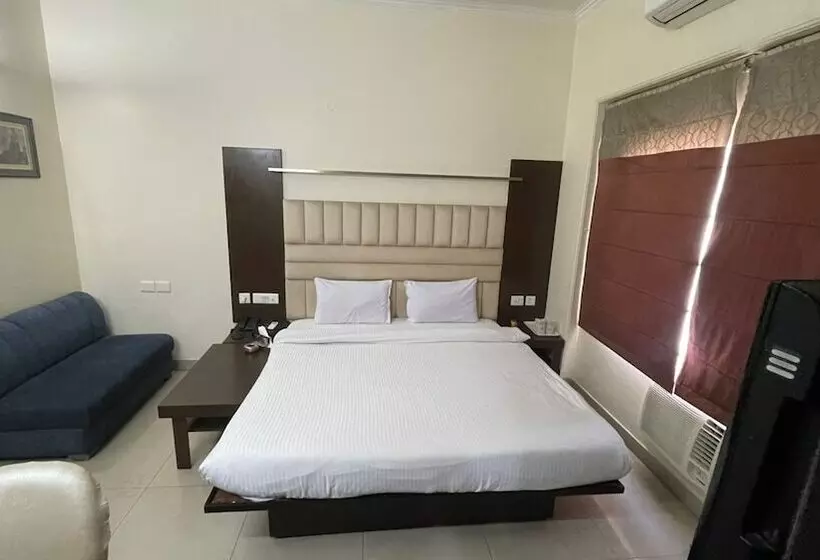 Hotelli Grand Sai   Moradabad, Uttar Pradesh