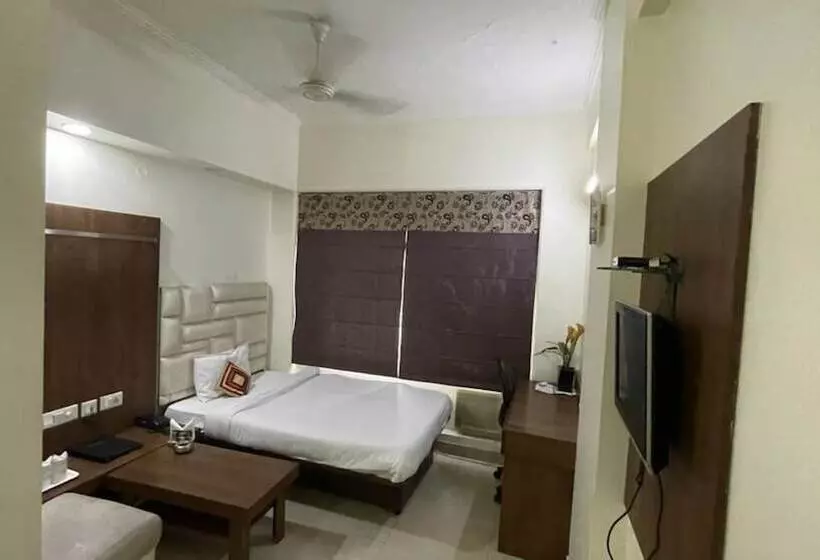 Hotelli Grand Sai   Moradabad, Uttar Pradesh