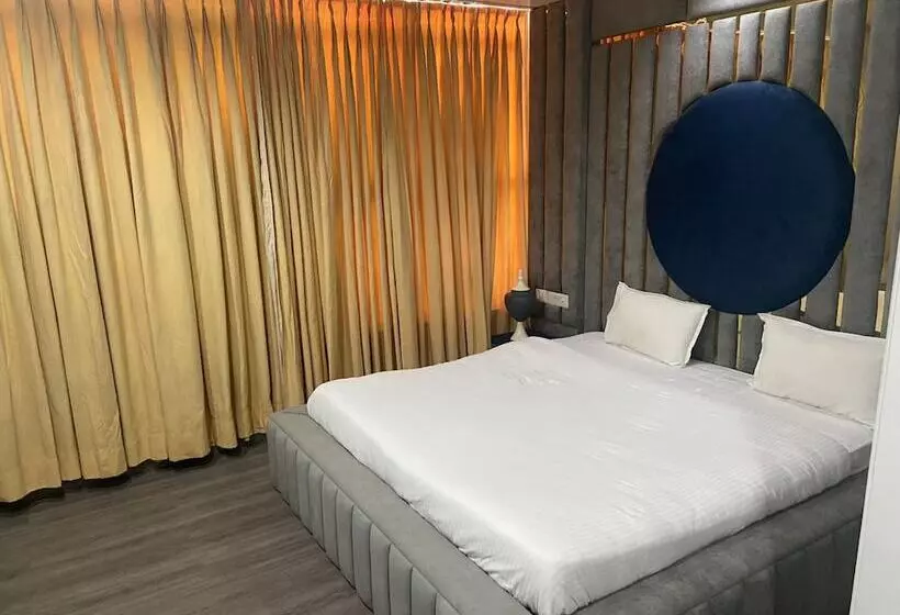 Hotelli Grand Sai   Moradabad, Uttar Pradesh